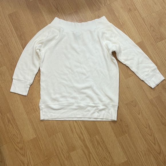 Old Navy White waffle Perfect Fit Off The Shoulder 3/4 Length Sleeve top - Picture 4 of 6